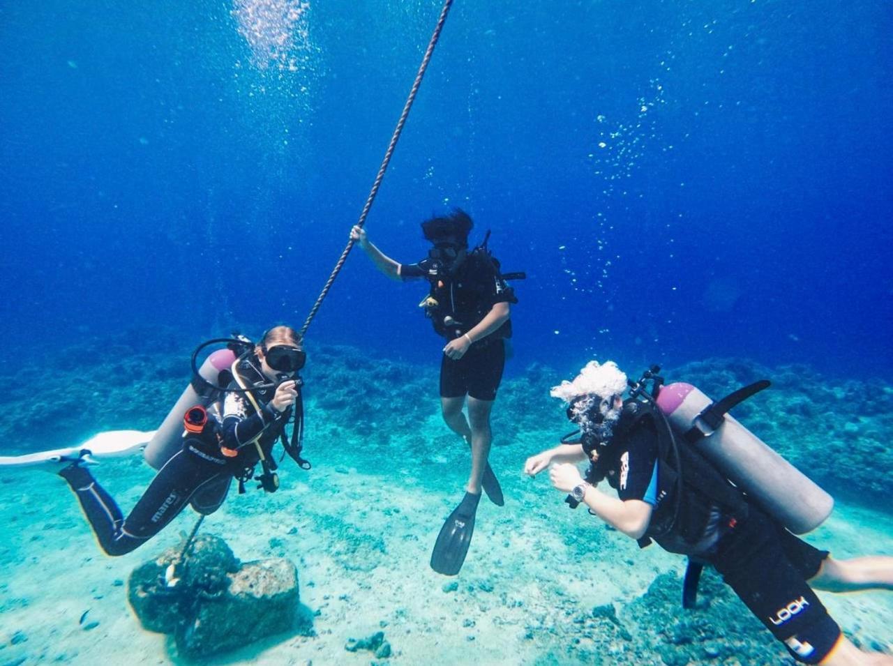 Diversia Diving Club & Bungalows Gili Trawangan Exterior photo