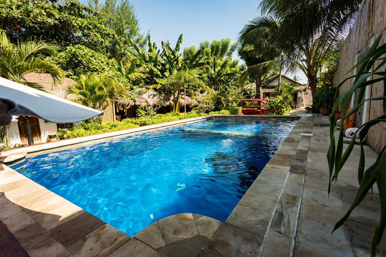 Diversia Diving Club & Bungalows Gili Trawangan Exterior photo